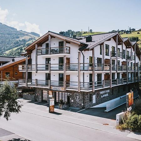 24 By Avenida - Mountain Hotel Kaprun Exterior photo